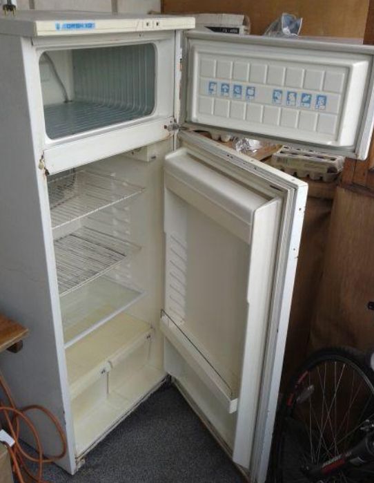 Старый холодильник Орск